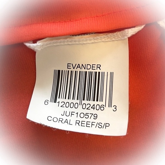 đź’•Elevate your style with this Beautiful Orange BCBG Blouseđź’• - Picture 6 of 12